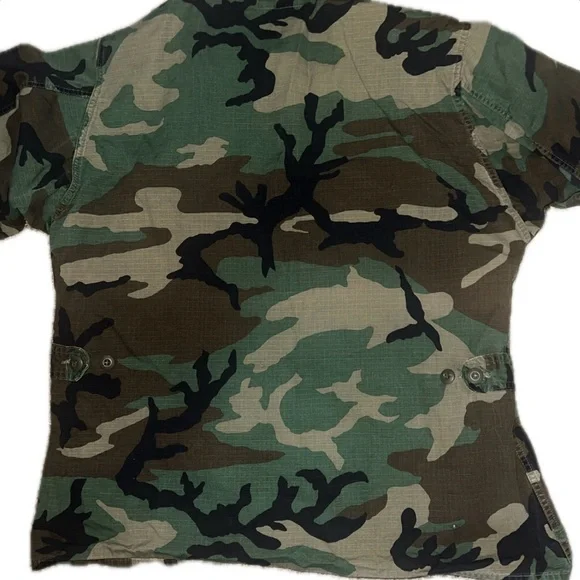 Military Camouflage Long Sleeve Front Pockets / Button Up Shirt Size Large - Picture 3 of 6